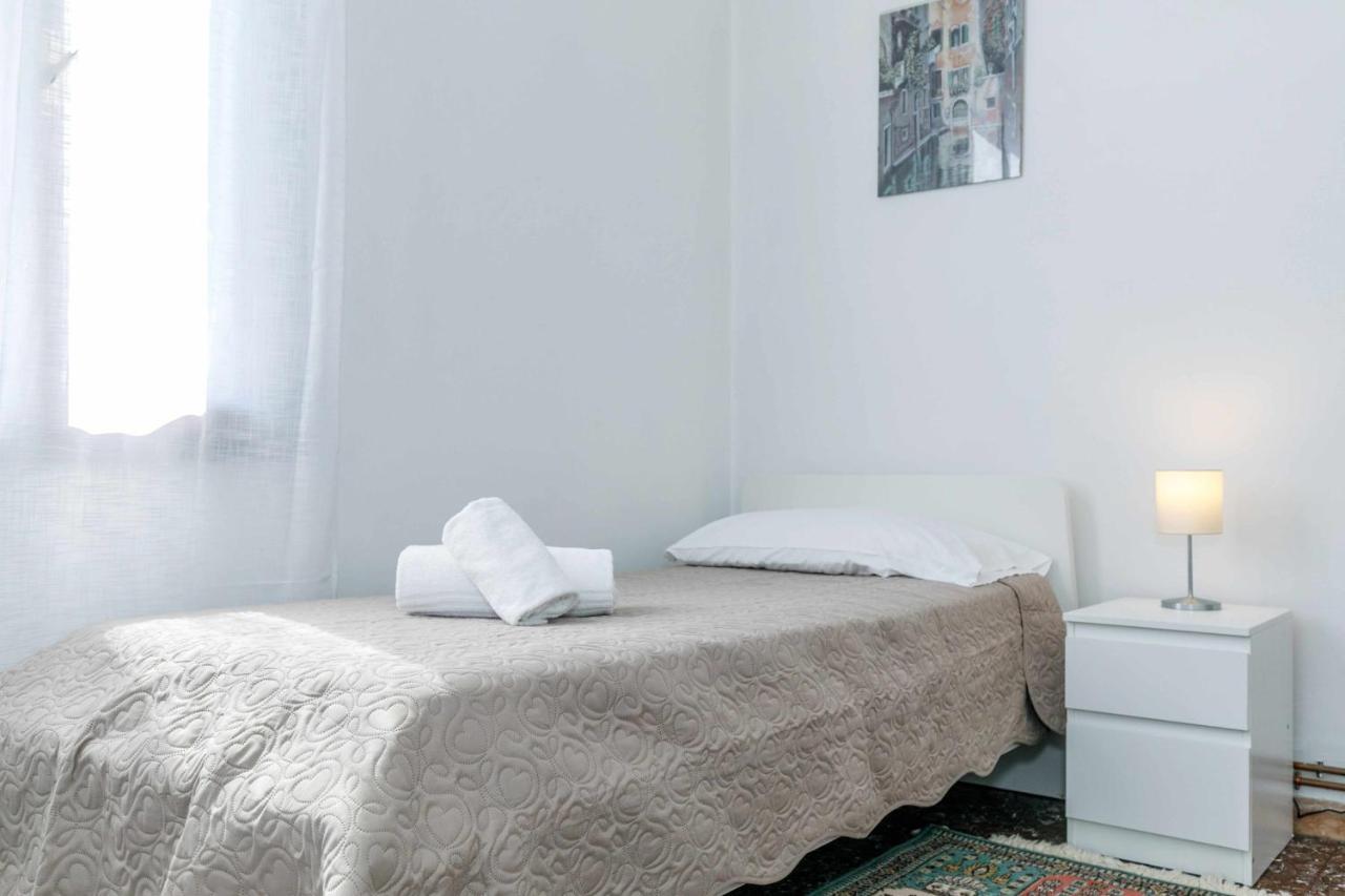 Ferienwohnung 11 Venice Garden Private Garden Parking Free Marghera Exterior foto