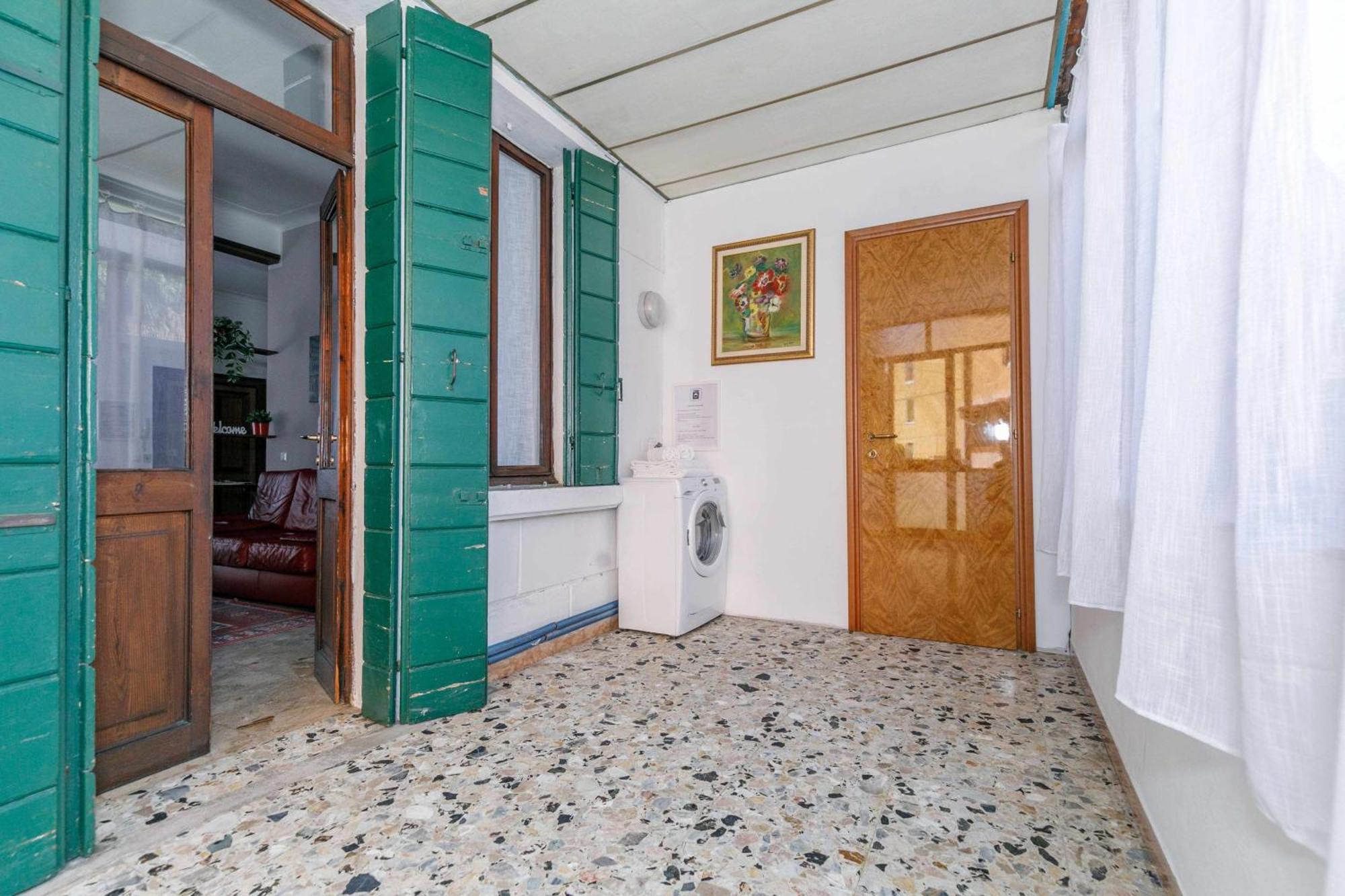 Ferienwohnung 11 Venice Garden Private Garden Parking Free Marghera Exterior foto